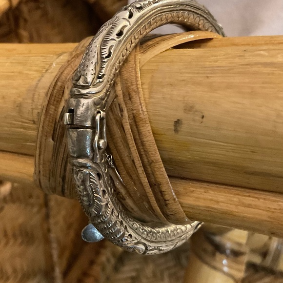 Vintage 1950s-60s antique silver hallowed bracelet. Higher purity then sterling. - Picture 5 of 5